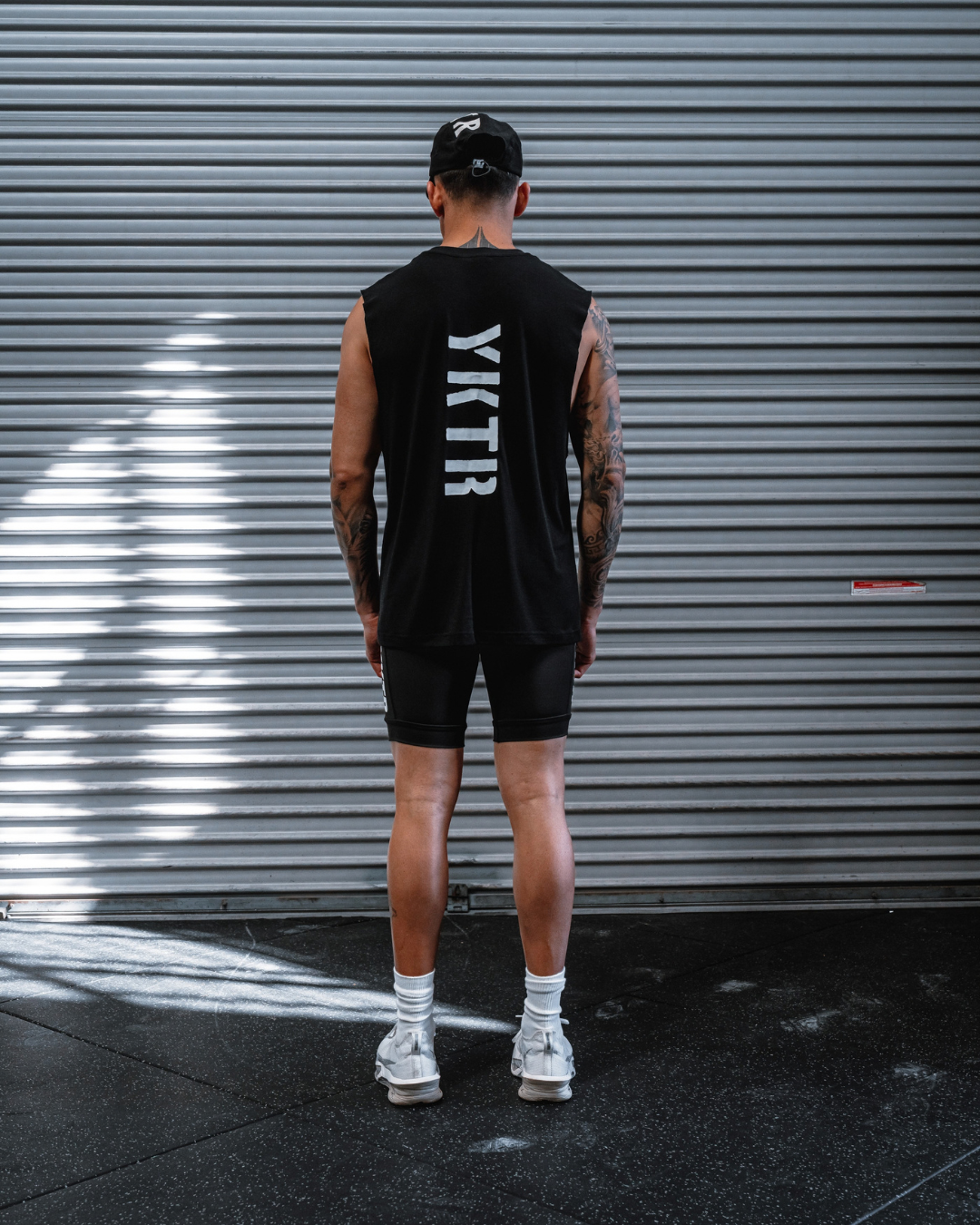 TEAM LOGO STENCIL TANK - BLACK