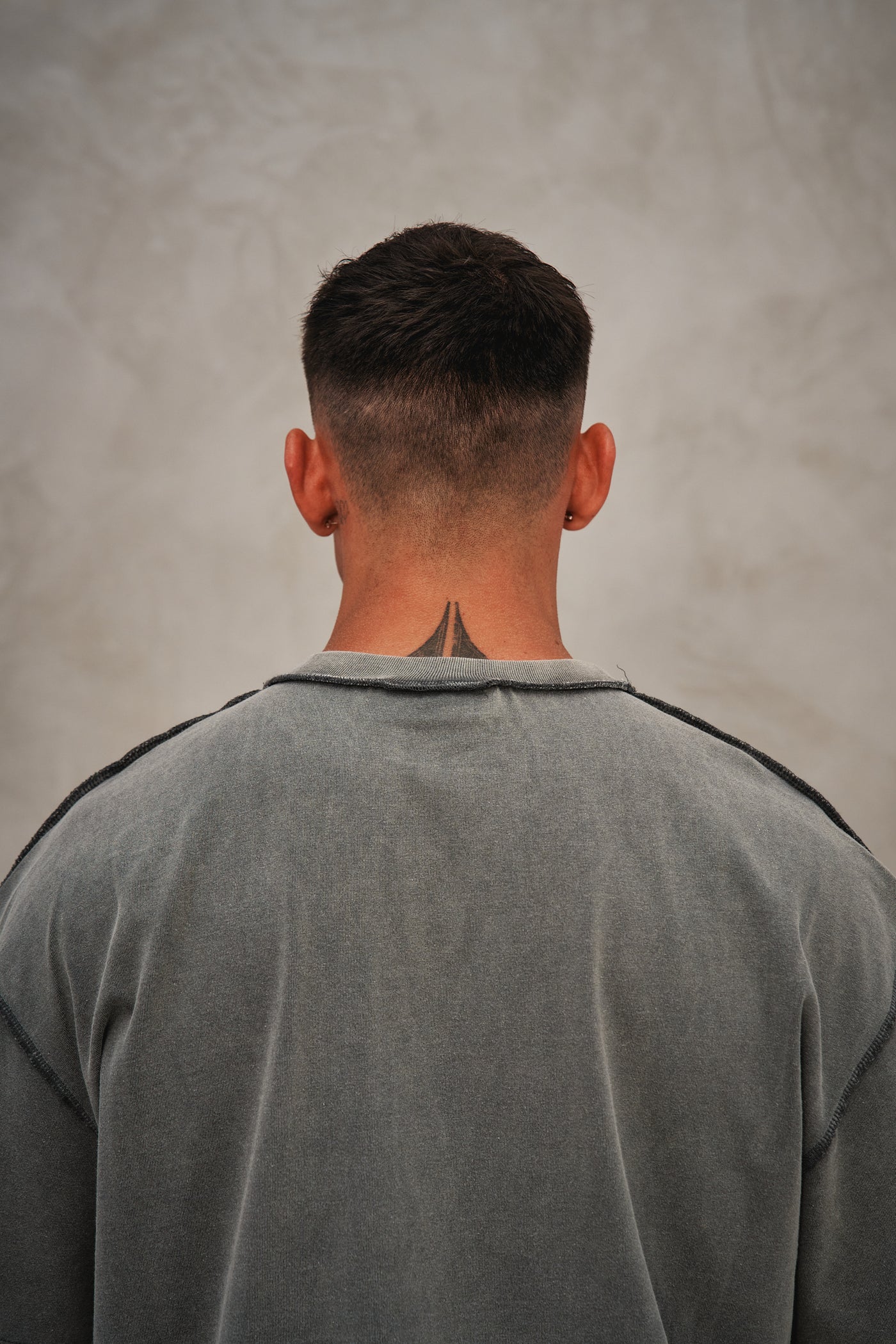 INVERT CORE TEE - STONEWASH